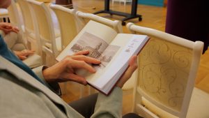 Apmeklētāja šķirsta rakstu krājumu “Academia Petrina 250”