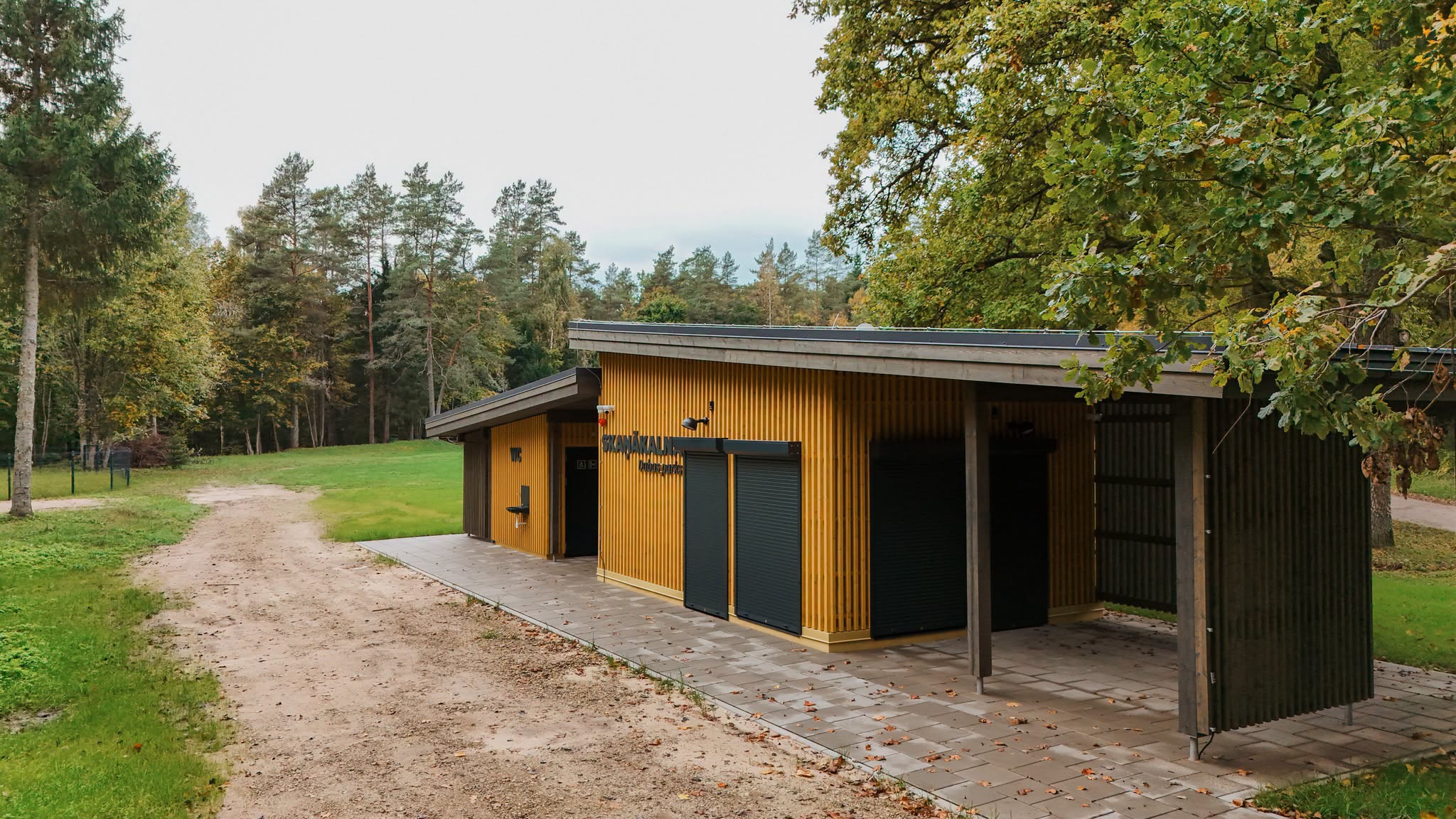 Jaunais apmeklētāju centrs Skaņākalna dabas parkā